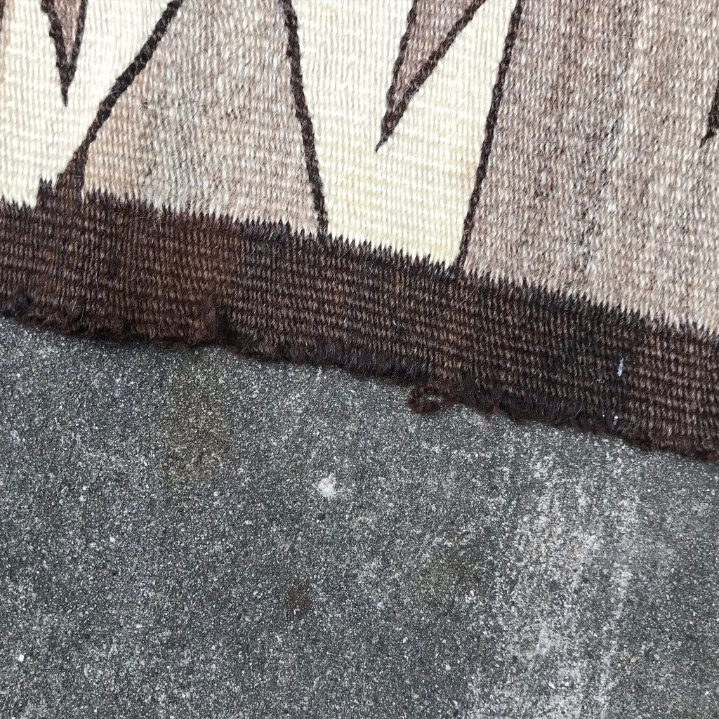 Navajo rug weaving in Eyedazzler style with Whirling Log design - pre 1940s, authentic Native American, handwoven (GM352)