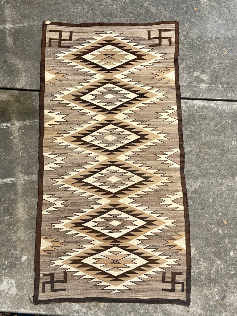 Navajo rug weaving in Eyedazzler style with Whirling Log design - pre 1940s, authentic Native American, handwoven (GM352)