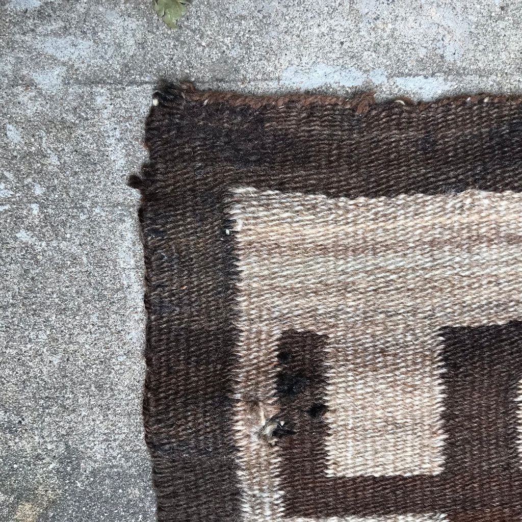 Navajo rug weaving in Eyedazzler style with Whirling Log design - pre 1940s, authentic Native American, handwoven (GM352)