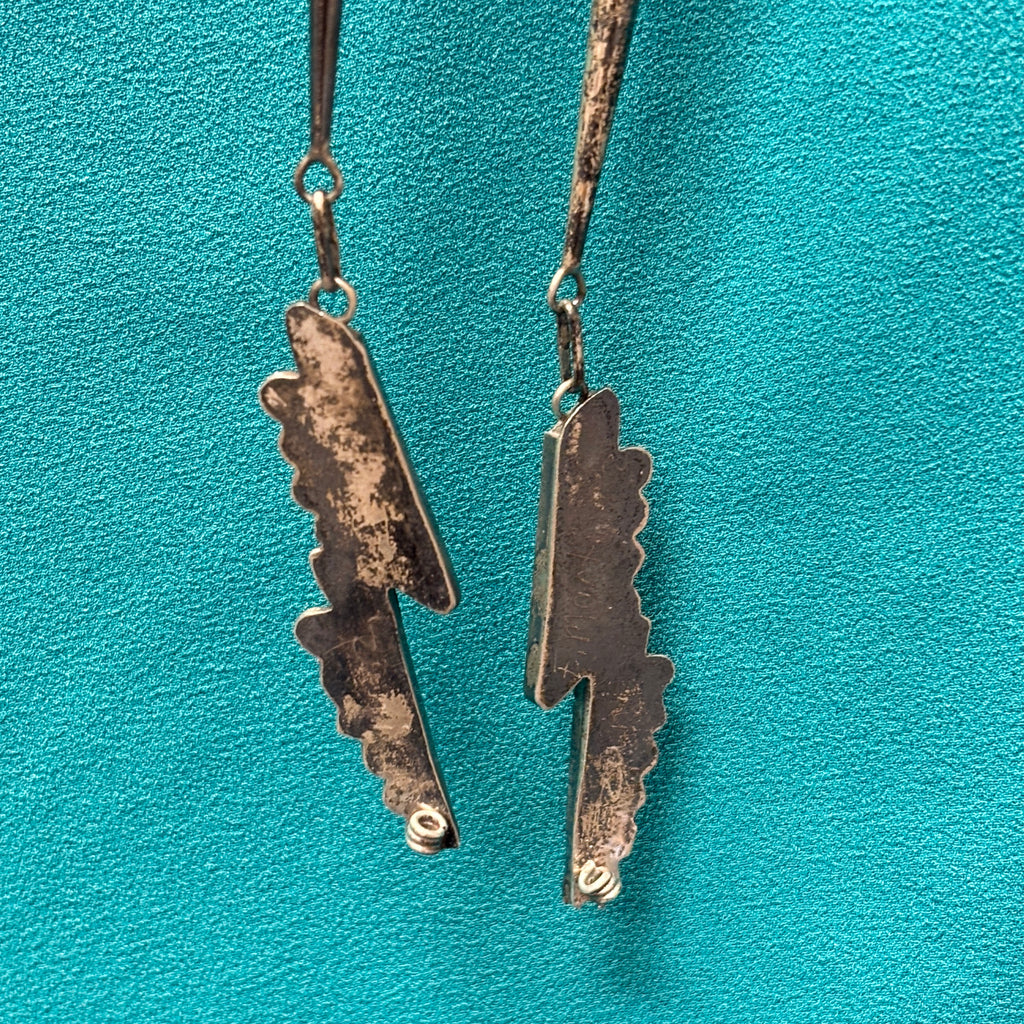 Eldred Martinez Zuni Inlay Rainbow Kachina Bolo Tie with Matching Fancy Tips and Display Stand, vintage Native American   (JF288)