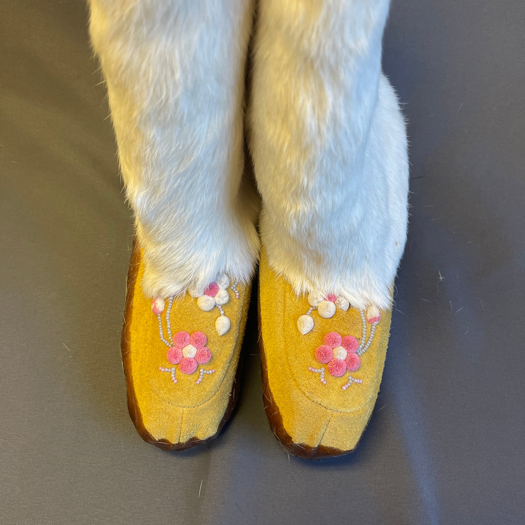 Authentic Native-Made Fur and Leather Ladies Mukluk Pair, vintage Arctic Trading Co.  (GM113)