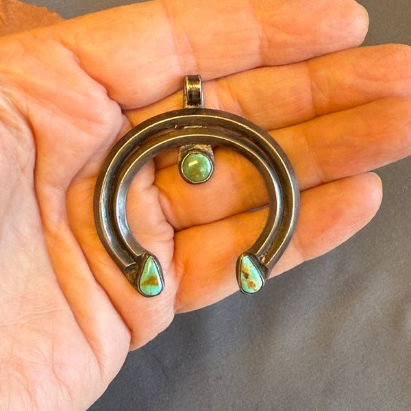 Vintage Navajo Naja pendant with old natural green turquoise (5/69