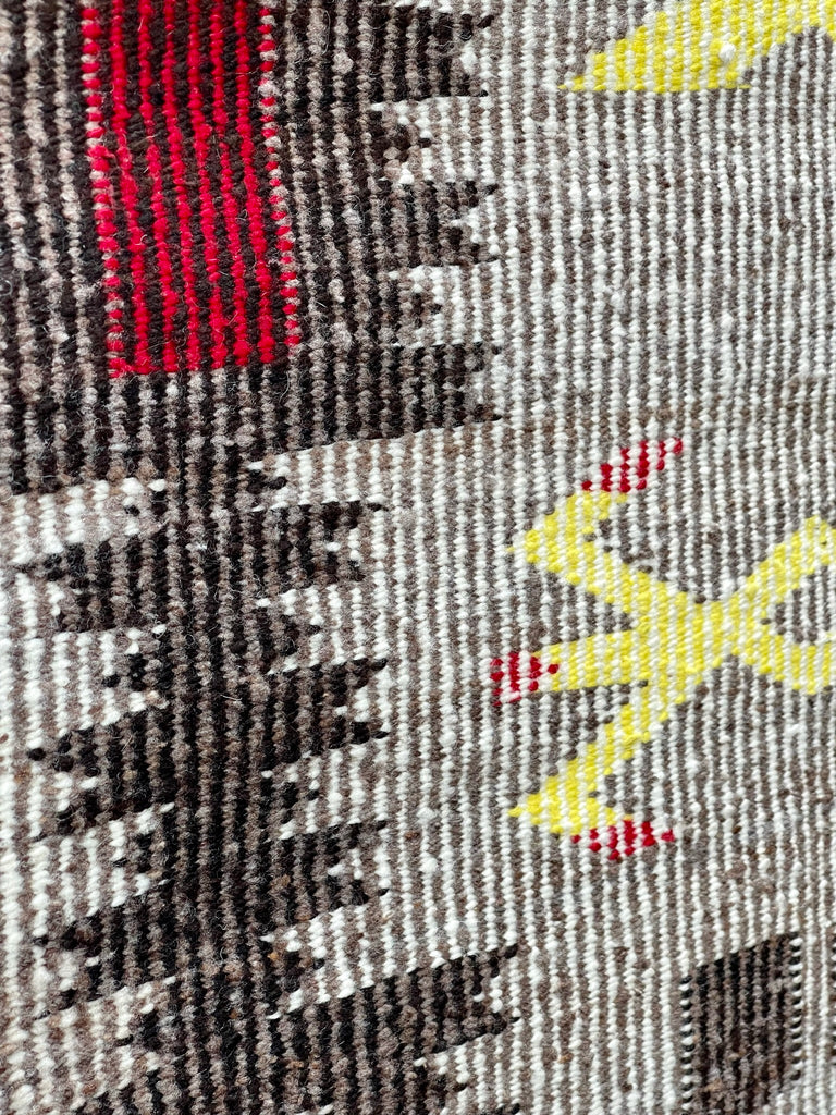 Navajo Rug Weaving with Storm Pattern, authentic Native American, handwoven (GM369)