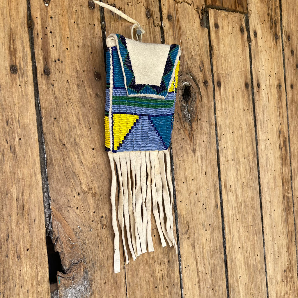 Rosalie Little Thunder, Sioux Vintage Native American beaded pouch - (GM213)