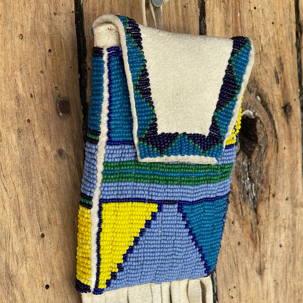 Rosalie Little Thunder, Sioux Vintage Native American beaded pouch - (GM213)