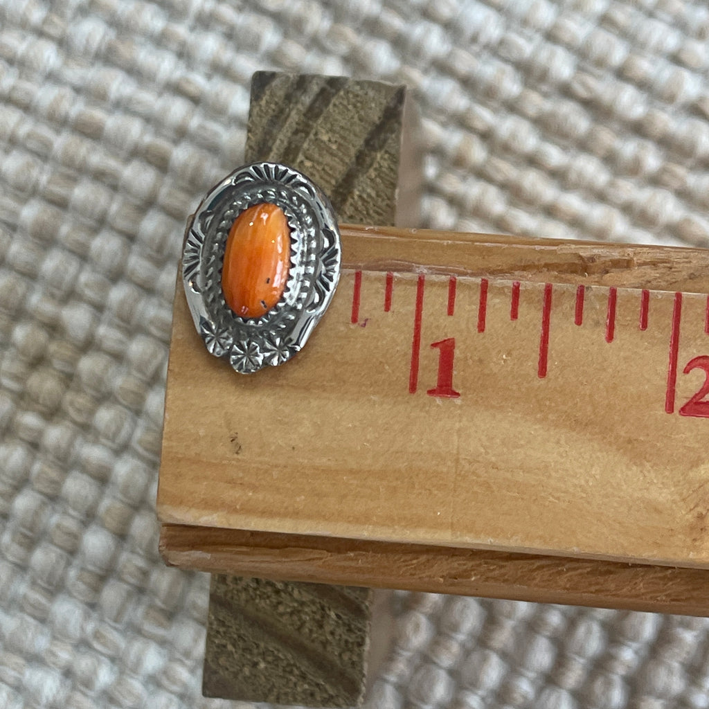 Navajo Spiny Oyster Shell Earrings with Twist Rope and Hand Stamped Outline   2/83