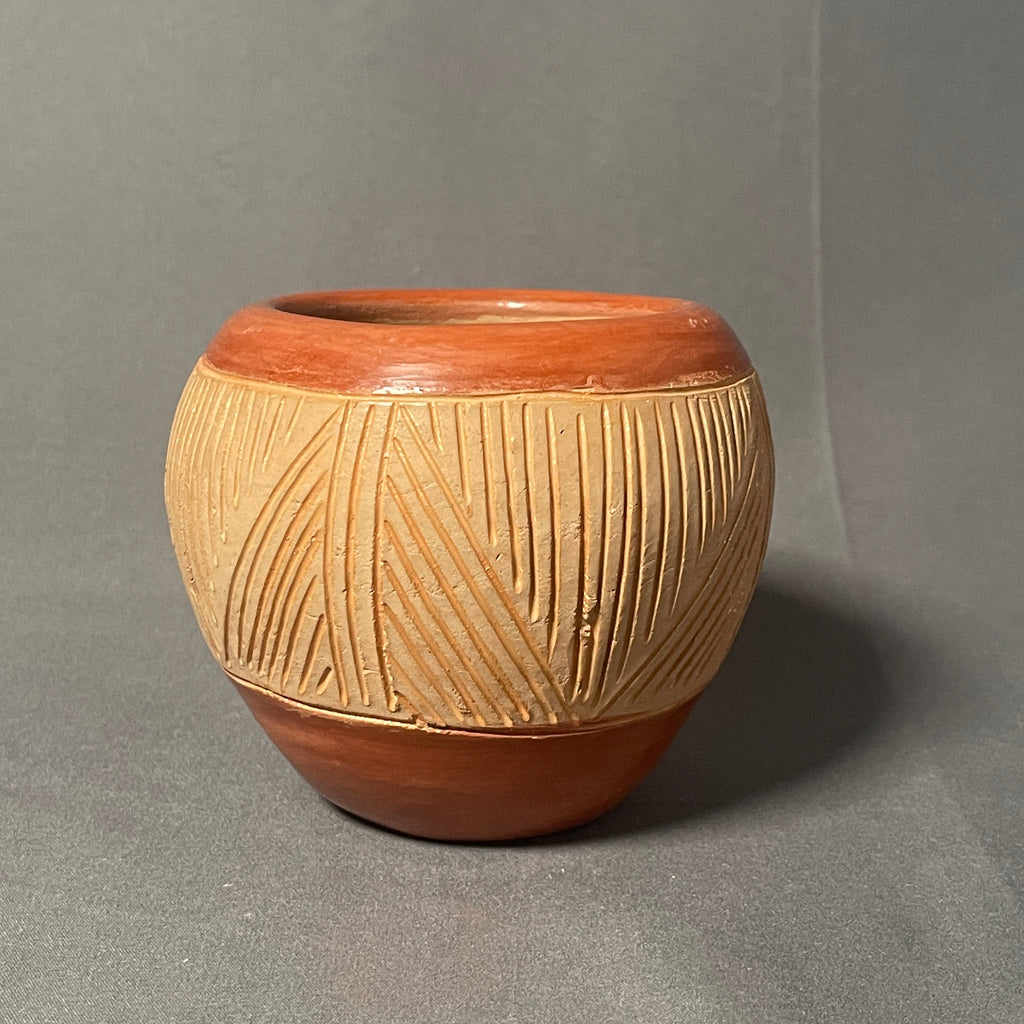 Tomasita Montoya Vintage Santa Clara Pueblo Handmade Pot with Etched Design  (JM14)