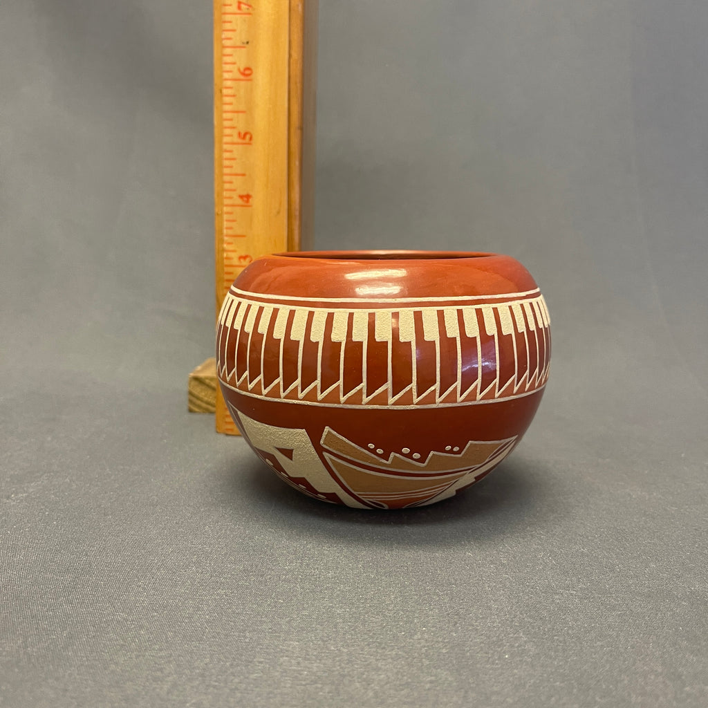 Earlene Youngbird Tafoya, Vintage Santa Clara Pueblo, Handmade Polished and Painted Clay Pot (JM5)