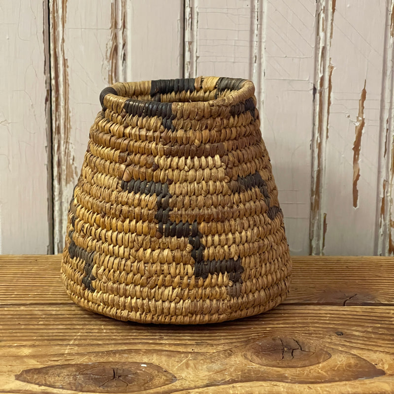 Papago Tohono OʼOdham vintage coiled basket ca. 1930 with provenance   GM448