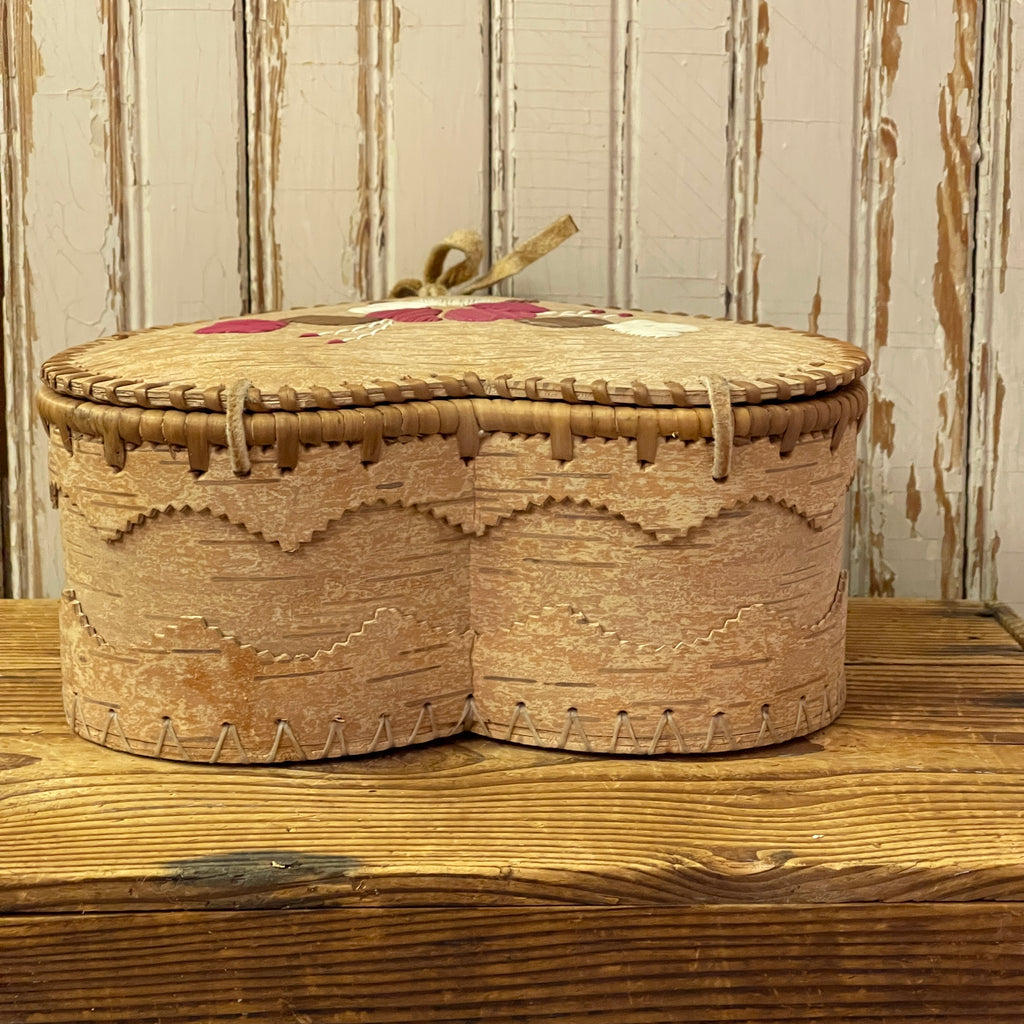 Canadian Northwest Territories heart shaped birchbark basket artist signed Marie Kotchea (GM454)