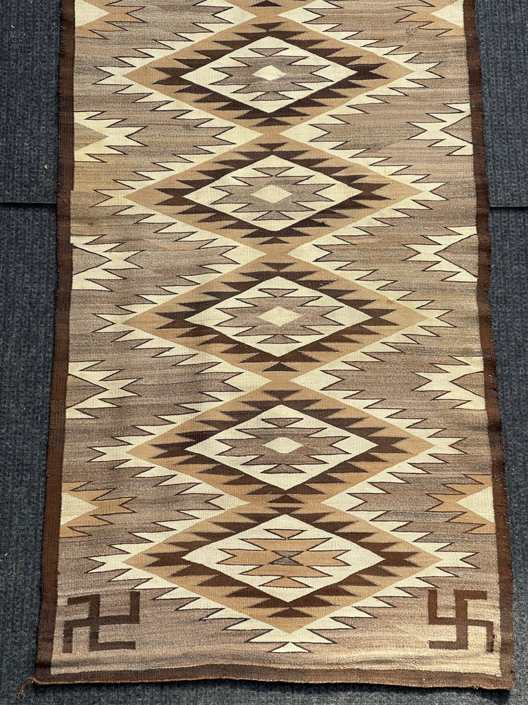 Navajo rug weaving in Eyedazzler style with Whirling Log design - pre 1940s, authentic Native American, handwoven (GM352)