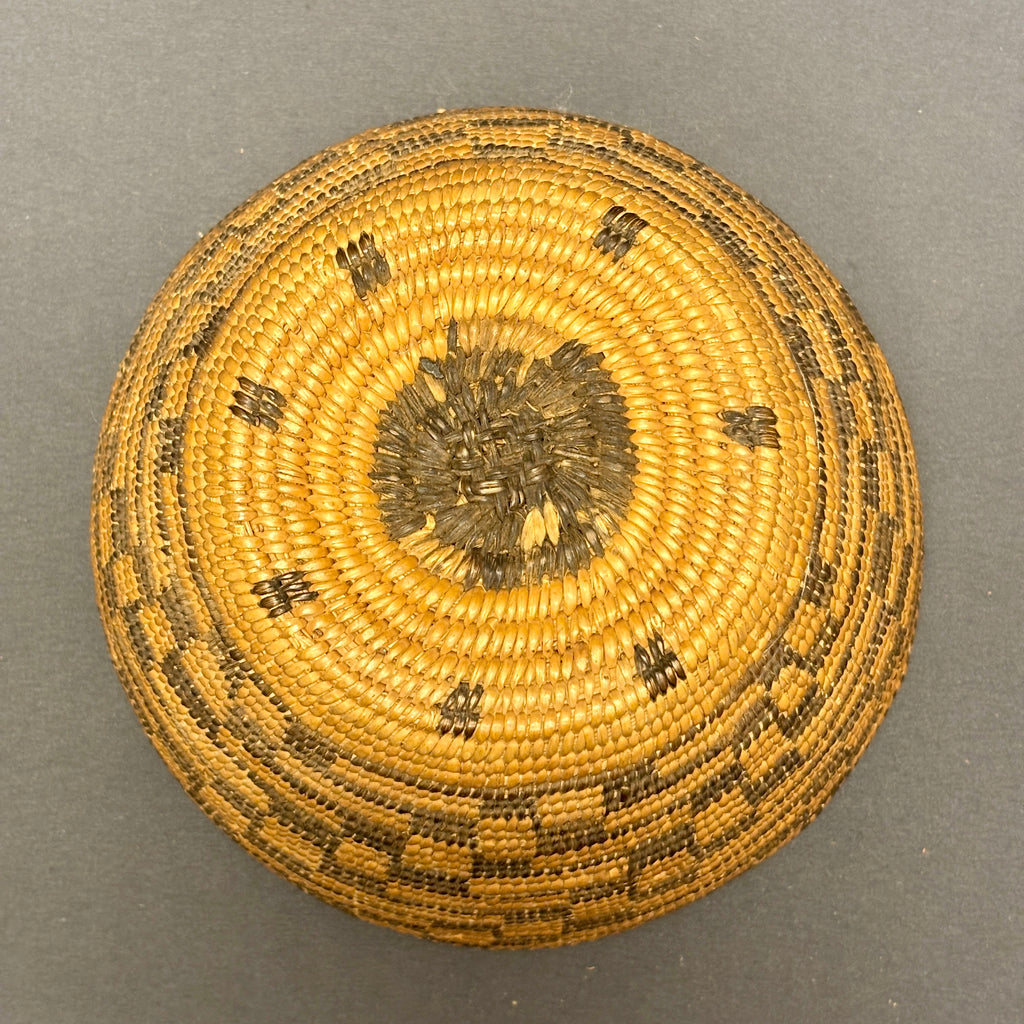 Vintage Pima Coiled Basket, authentic Native American  (JFB16)