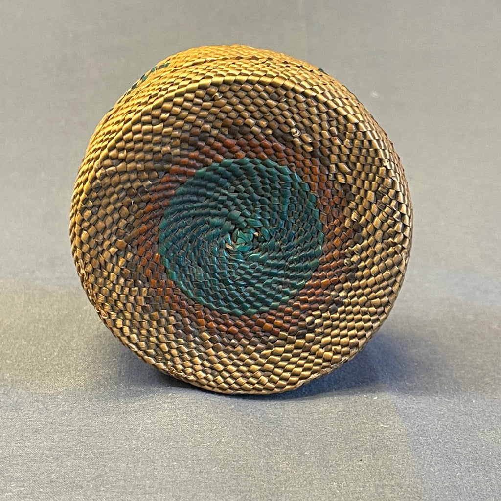 Makah woven basket with whirling log design 3" x 2" ca. 1890s (CW3)