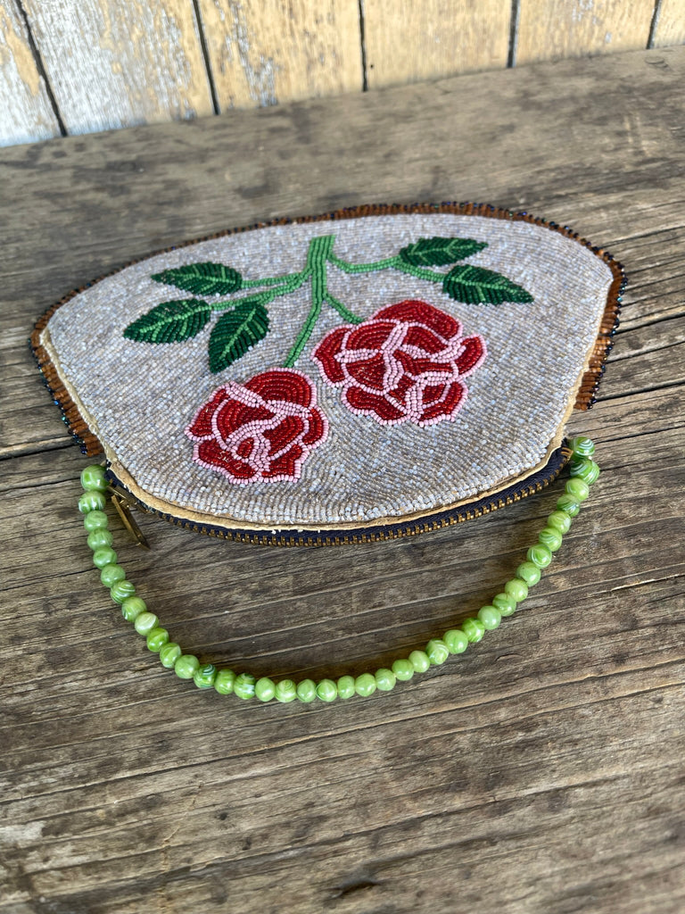 Plateau 2-sided Beaded Native American bag with floral & horse design ca. 1900 (GM246)