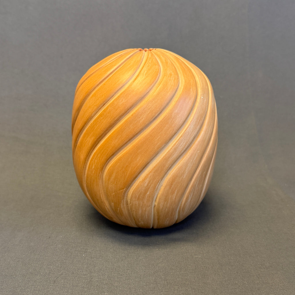 Melanie Gachupin, Jemez Pueblo swirled melon buff colored seed bowl style - ca. 90s excellent (DV76)