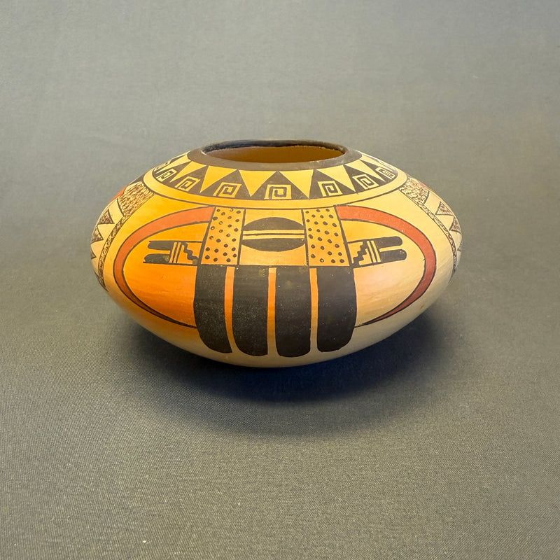 Fawn Navasie Garcia, Hopi with eagle tail design - traditionally fired - excellent (DV78)