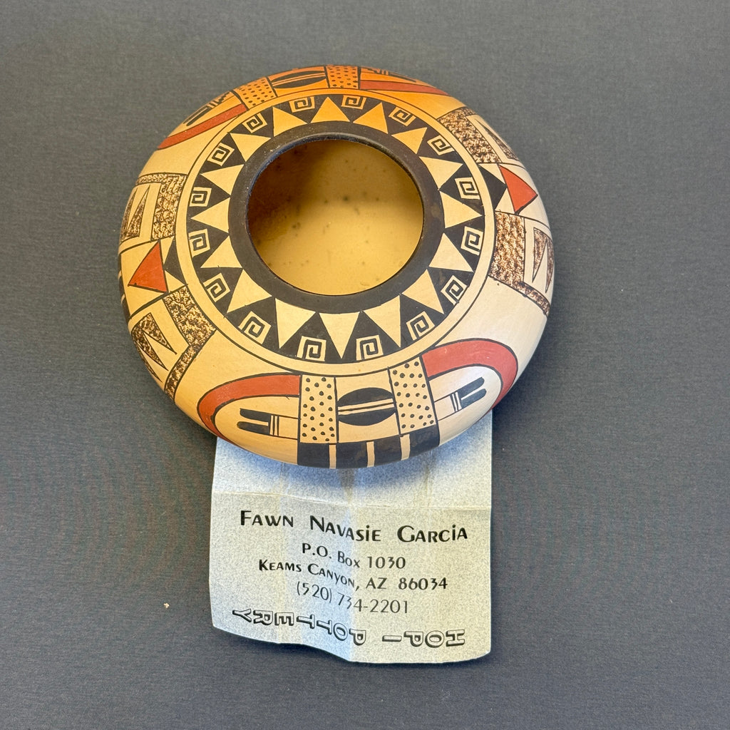 Fawn Navasie Garcia, Hopi with eagle tail design - traditionally fired - excellent (DV78)