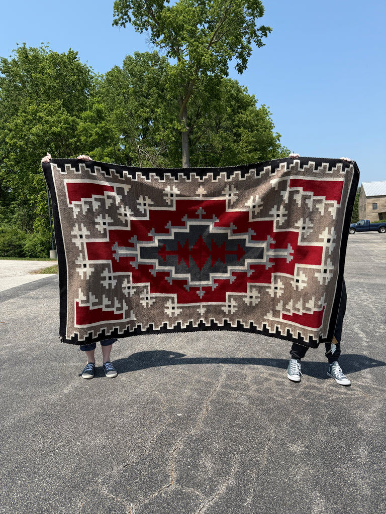 Large Navajo Rug Weaving in Ganado Style, vintage Native American Handwoven  (GM484)