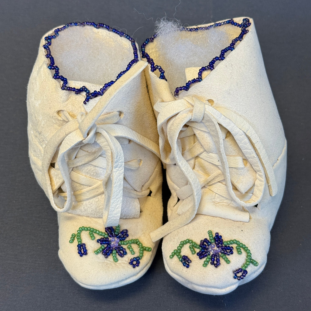 Authentic Woodlands Native American Beaded Infant Moccasins   (RK62)