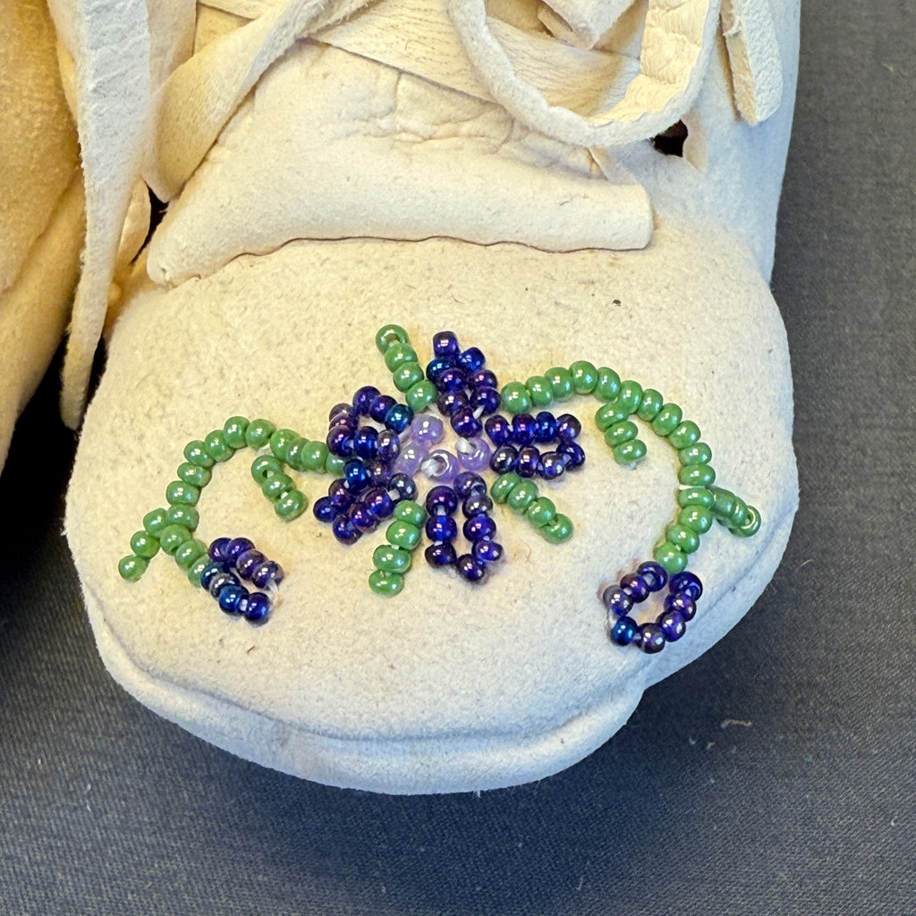 Authentic Woodlands Native American Beaded Infant Moccasins   (RK62)