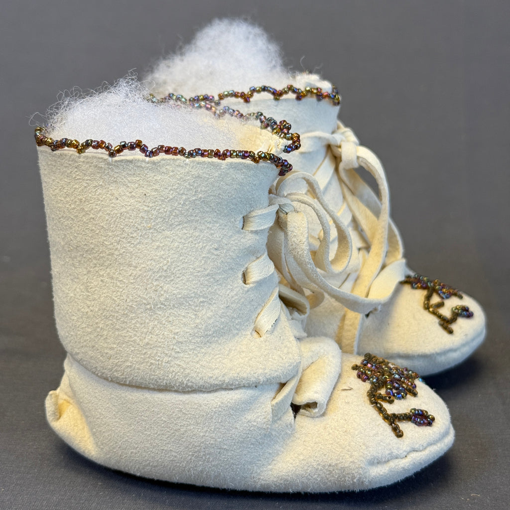 Authentic Woodlands Native American Beaded Infant Moccasins   (RK63)