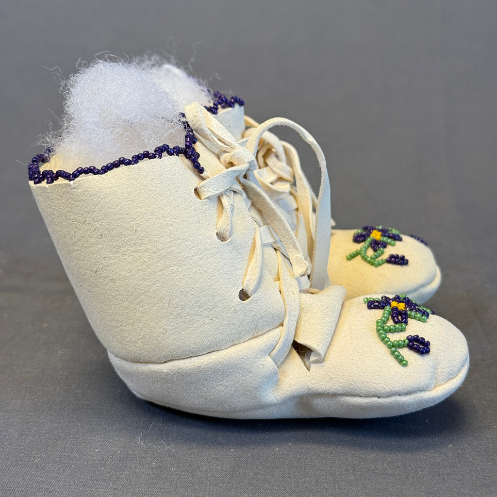 Authentic Woodlands Native American Beaded Infant Moccasins   (RK64)