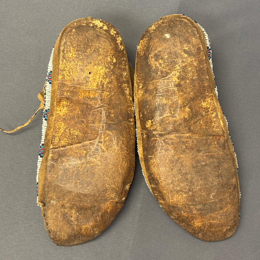Antique Northern Plains Beaded Moccasins, authentic Native American - ca. late 1800s (GM602)