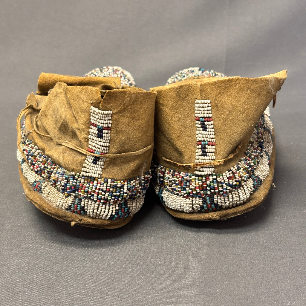 Antique Northern Plains Beaded Moccasins, authentic Native American - ca. late 1800s (GM602)