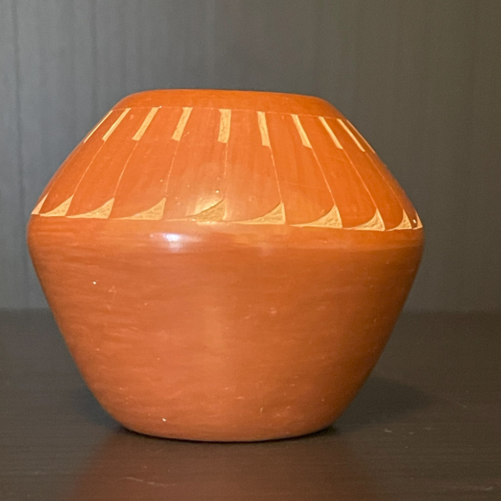 Native American Feather Red Handmade Pueblo Pot by Juan Tafoya, San Ildefonso Pueblo (MW74)