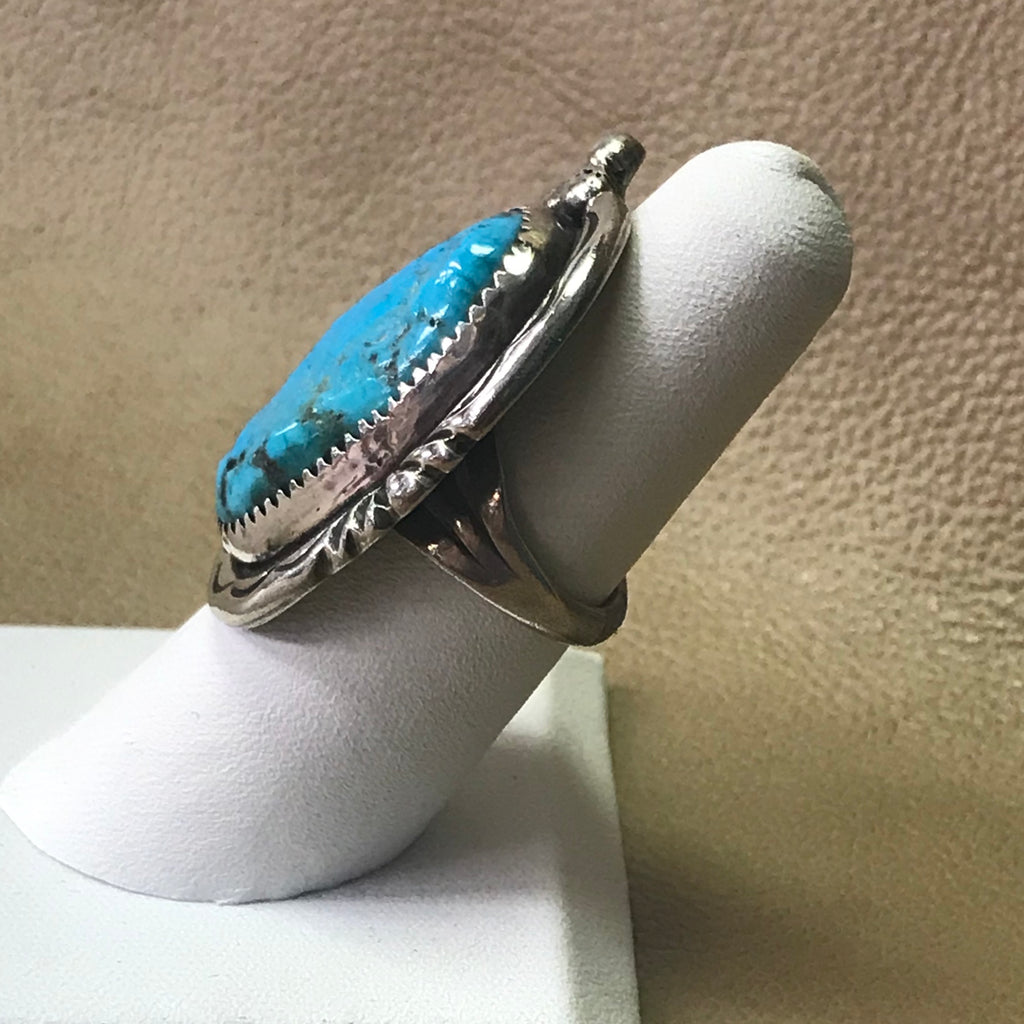 Classic Navajo ring with genuine turquoise and handmade silver leaf and scroll work, Vintage Navajo blue turquoise ring in size 6 (DC53)