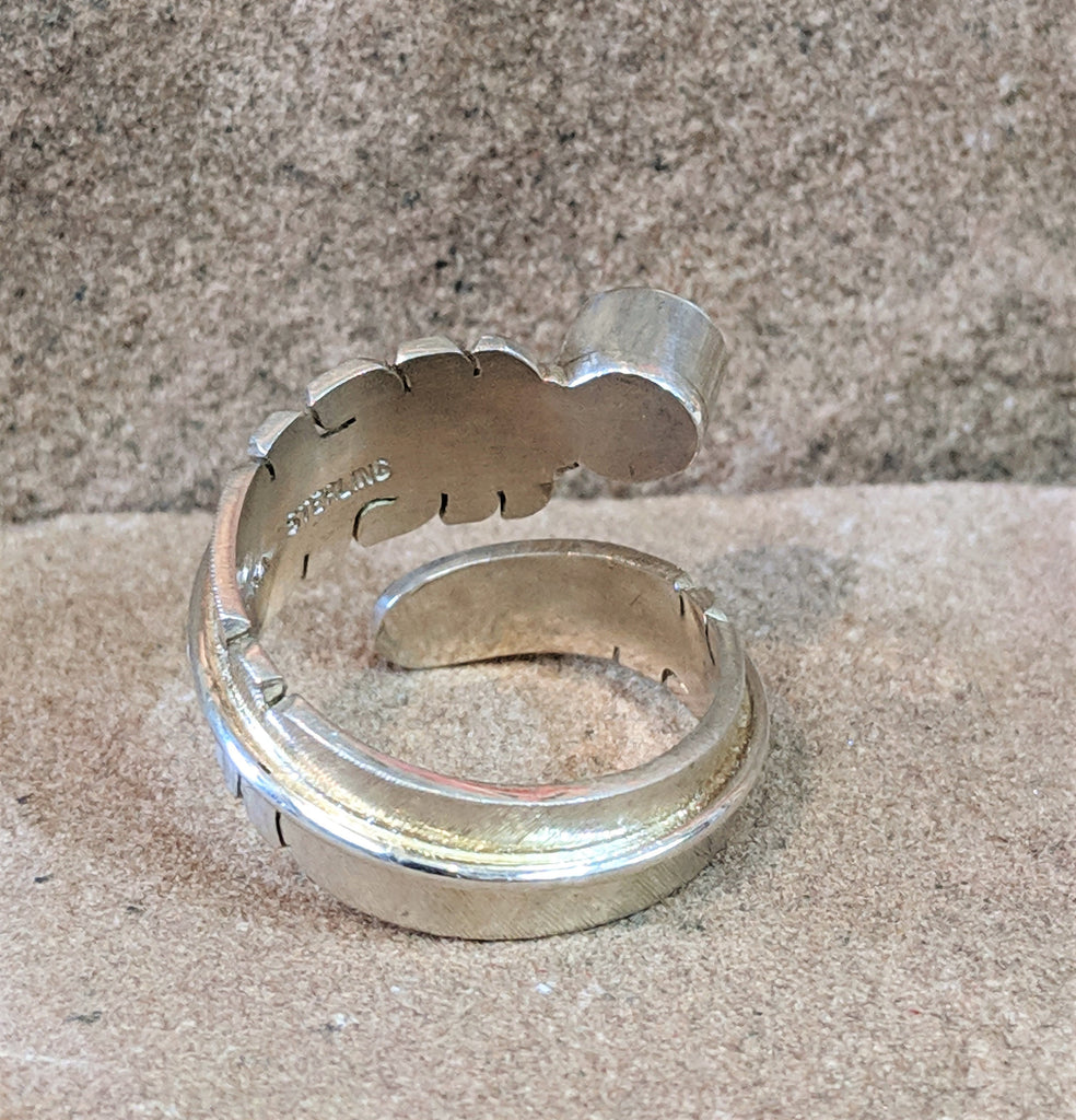 Native American Gaspiete Feather Wrap Ring by David Kuticka, Isleta Pueblo, Adjustable silver feather ring with Gaspiete, Size 8 (9/127)