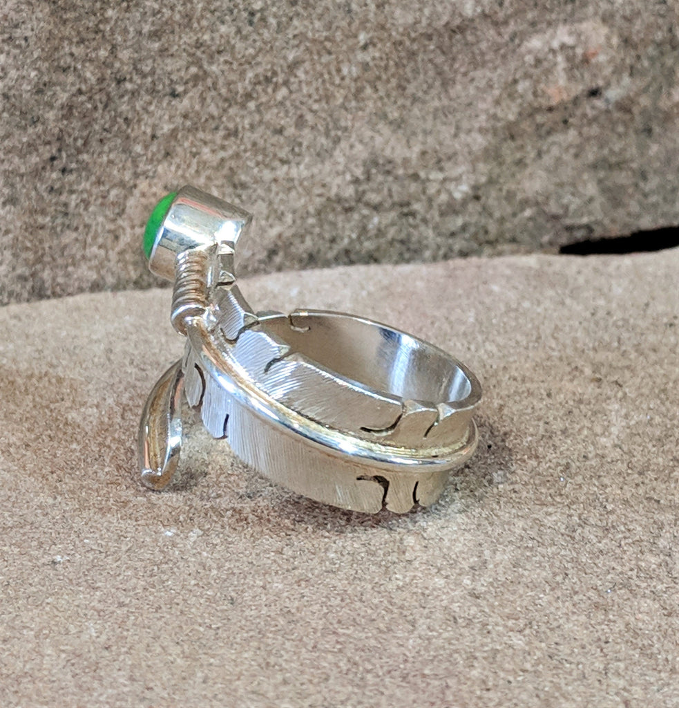 Native American Gaspiete Feather Wrap Ring by David Kuticka, Isleta Pueblo, Adjustable silver feather ring with Gaspiete, Size 8 (9/127)