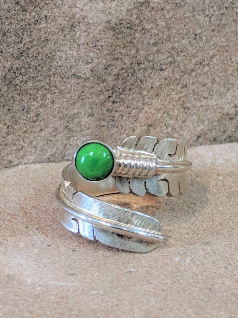 Native American Gaspiete Feather Wrap Ring by David Kuticka, Isleta Pueblo, Adjustable silver feather ring with Gaspiete, Size 8 (9/127)