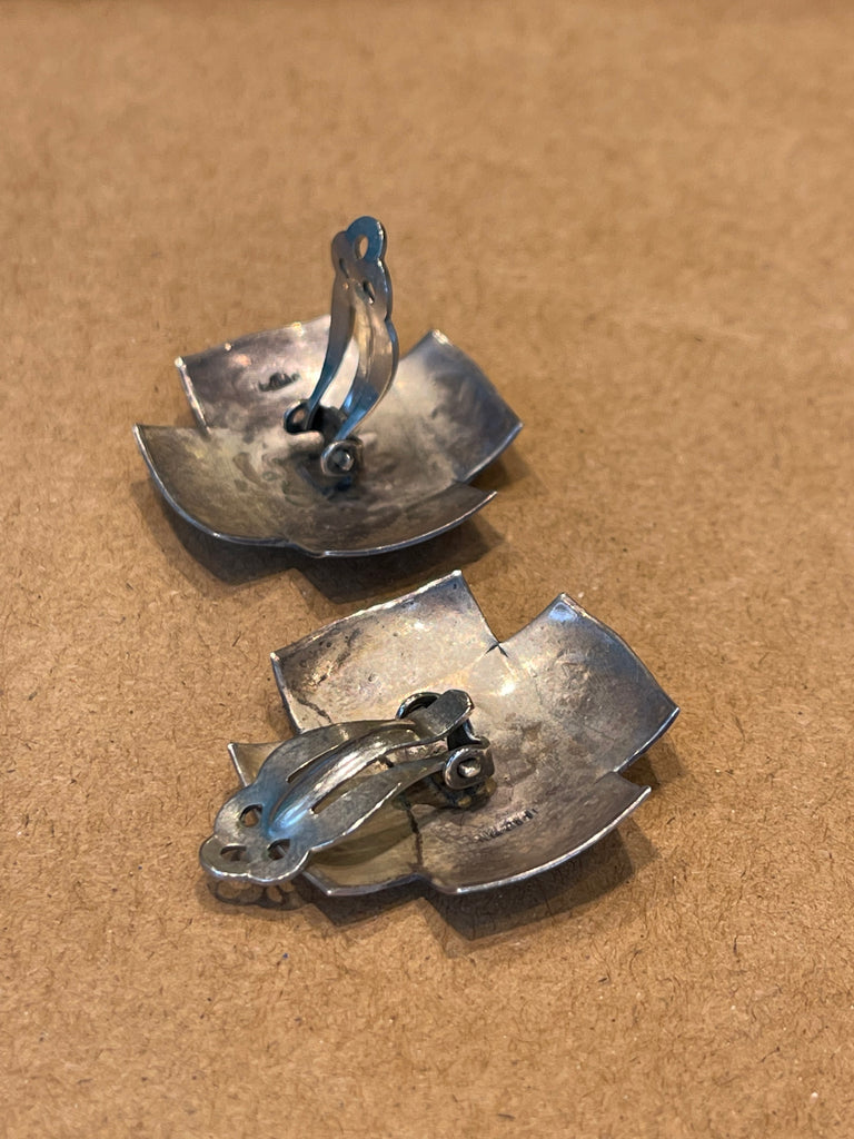 Navajo CLIP silver earrings, silver four directions pattern Navajo clip earrings (JD2)