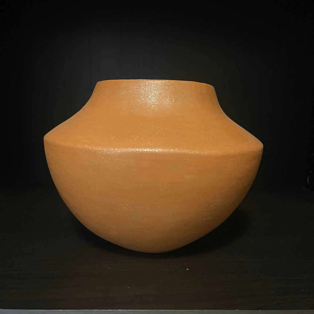 Native American Micaceous clay handmade Pot by Juliet Hayah, Acoma  (2/201)