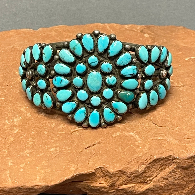 Vintage Navajo Cluster Design Bracelet with Natural Turquoise    (DC39)