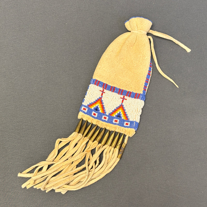 Authentic Lakota Sioux Small Beaded Bag, vintage   GM269