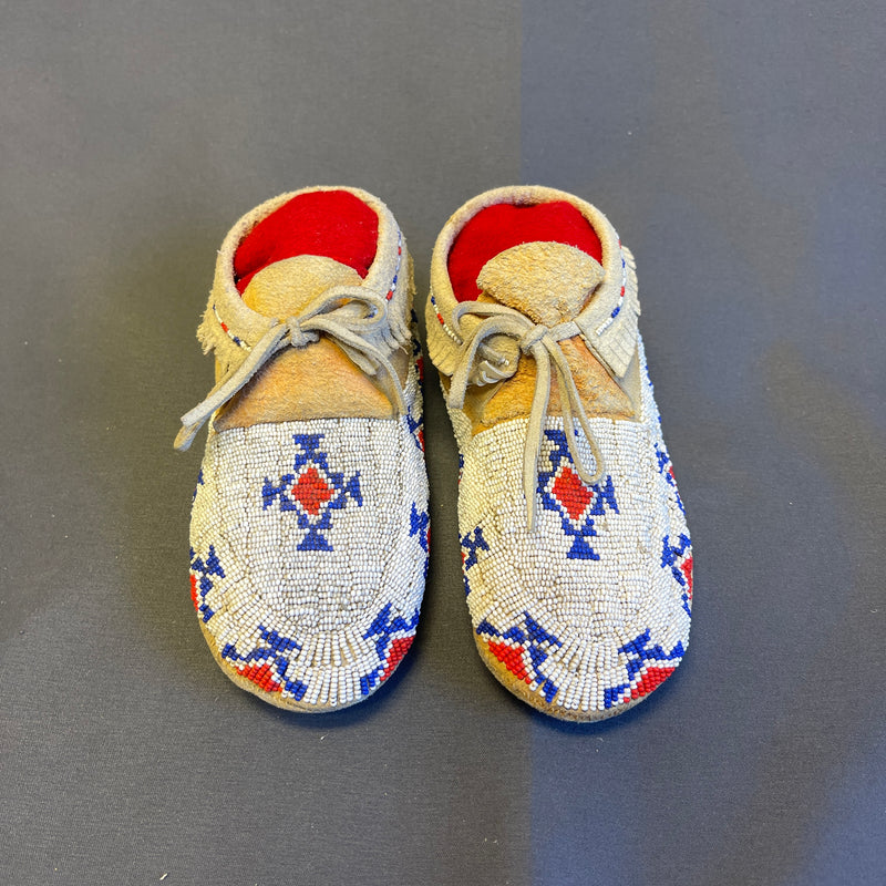 Cheyenne/Arapahoe Authentic Native American Beaded Child's Moccasins, vintage - ca 1930s-40s   (GM75)