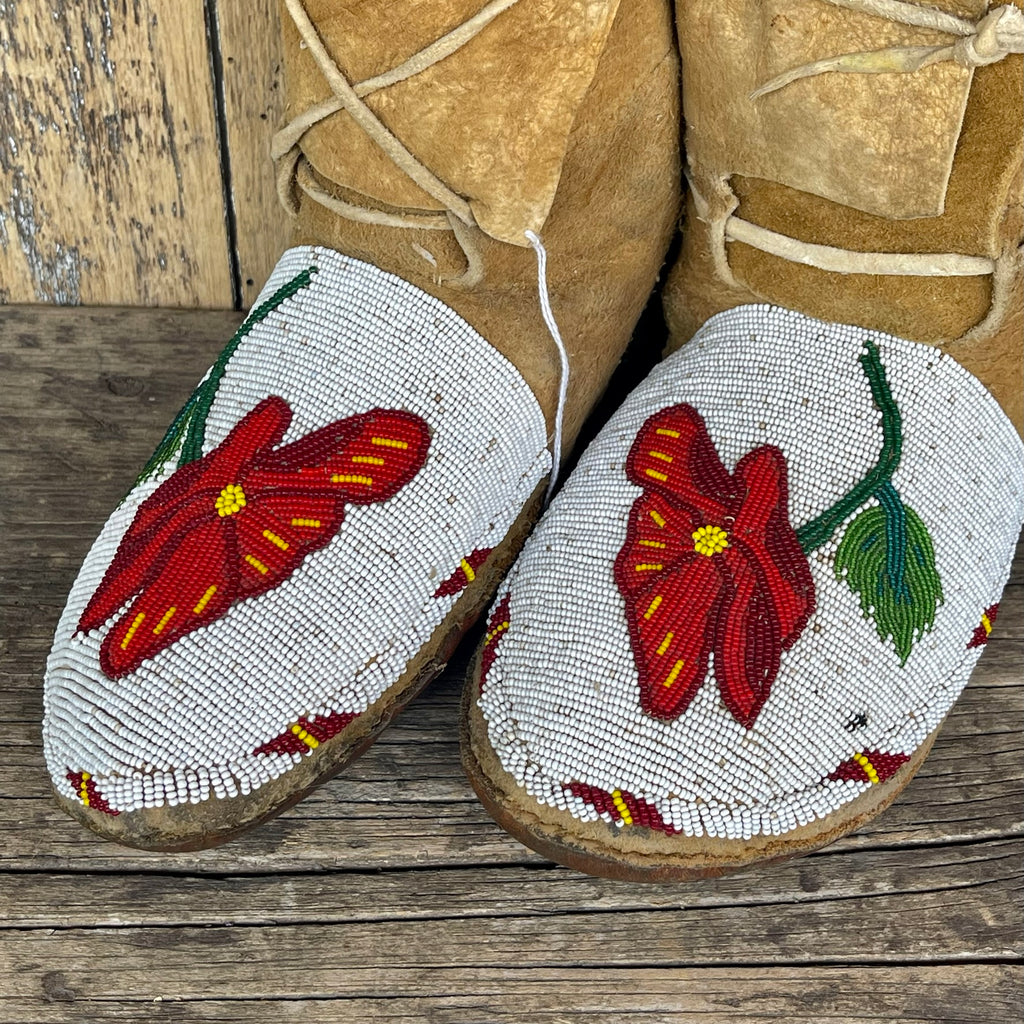 Authentic Native American Beaded Moccasins - Brain Tanned Leather - mid 1900s  (GM187)