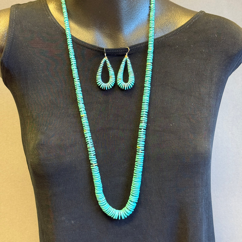 Santo Domingo turquoise heishe necklace with complimentary earrings. Traditional neck wrap (5/81)