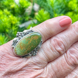 Authentic Navajo Sterling Silver Ring with Green Turquoise Stone and Leaf and Flower Design, vintage-size 5   (BH10)