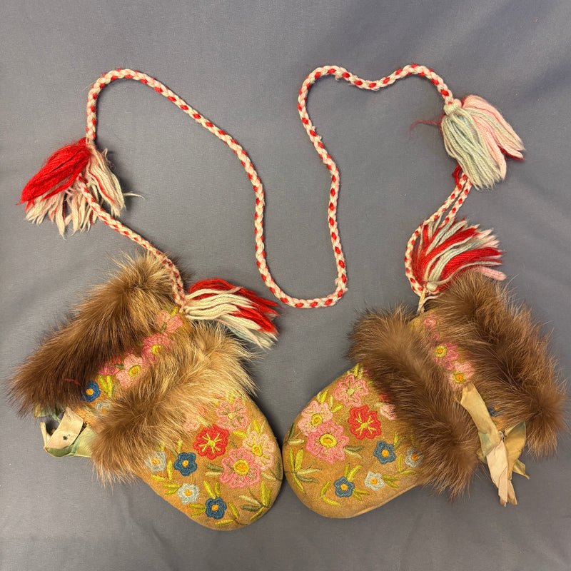 Vintage Embroidered Leather Mittens with Fur Trim, possibly Cree Native American  (GM245)