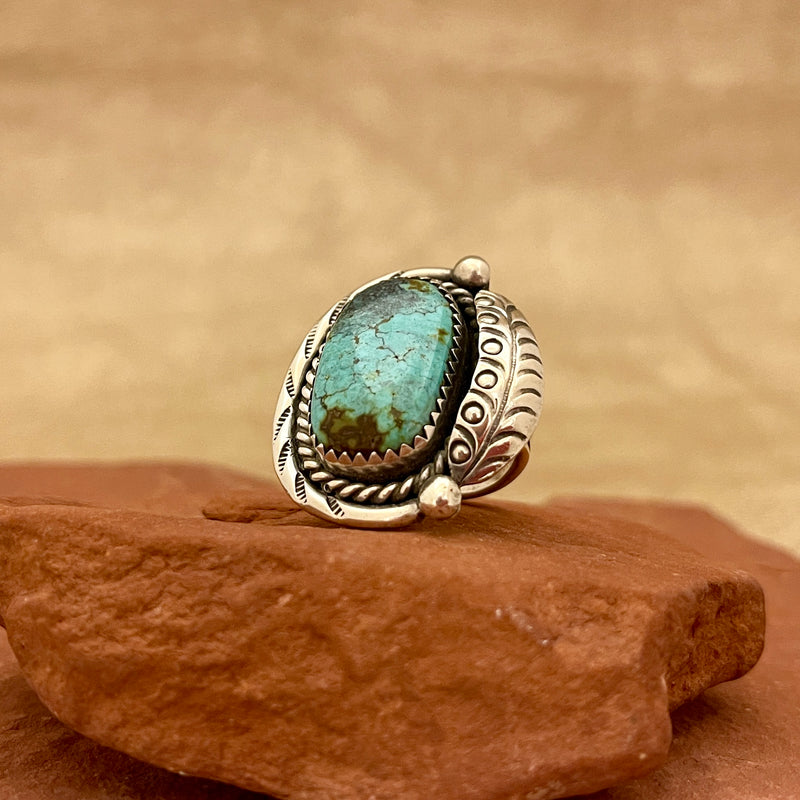 Classic Navajo Sterling Silver Ring with Genuine Turquoise, vintage Native American - size 6 3/4   (5/74)