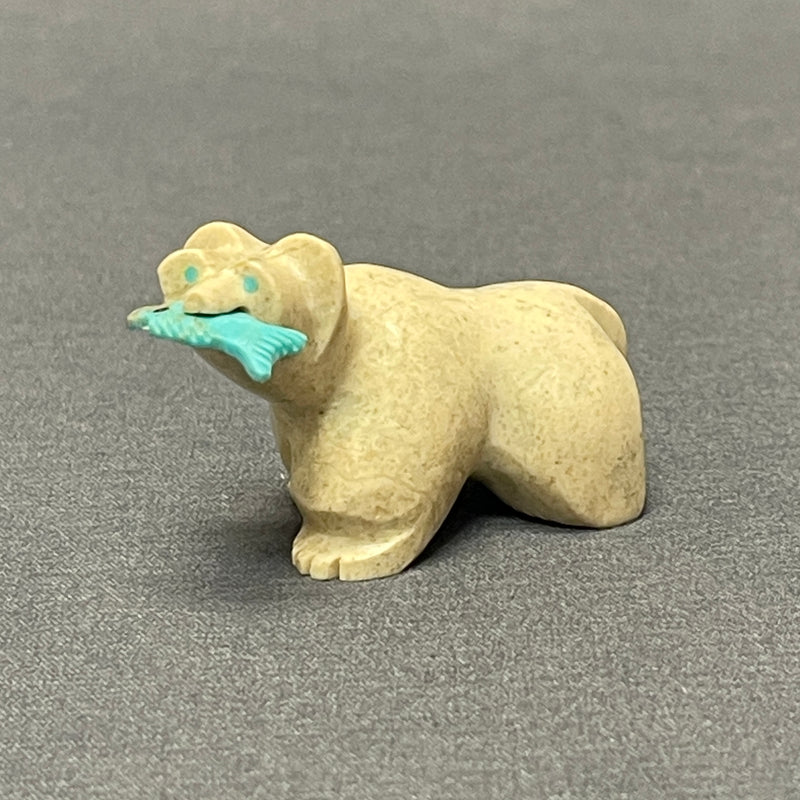 Zuni White Serpentine Bear Fetish with Carved Turquoise Fish  (SSC31)