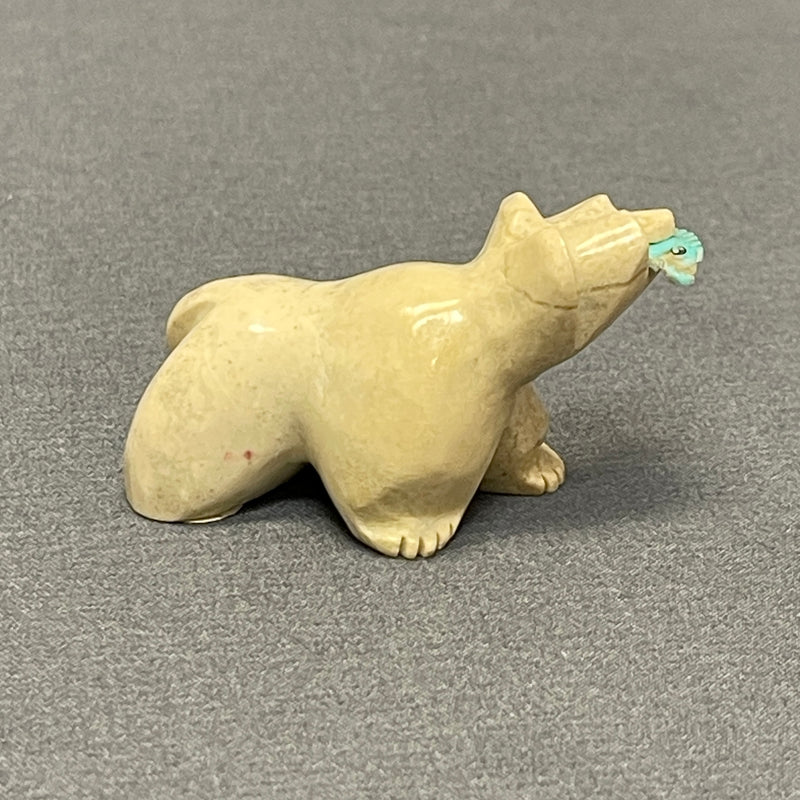 Zuni White Serpentine Bear Fetish with Carved Turquoise Fish  (SSC31)