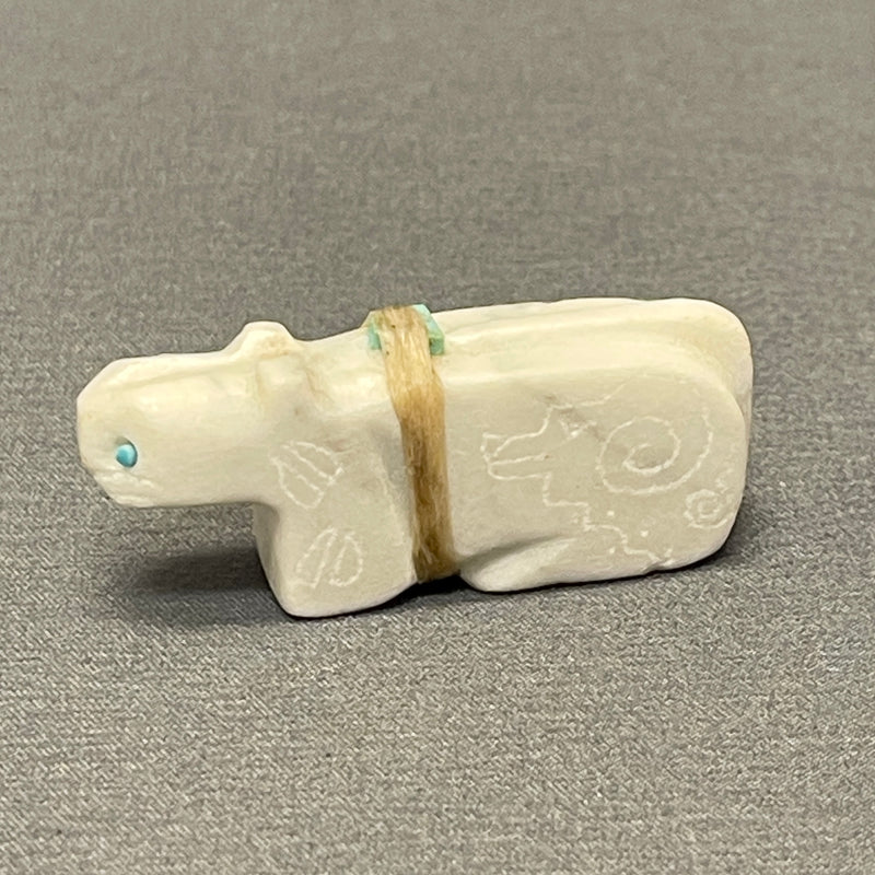 Zuni Etched Marble Mountain Lion Fetish with Gift Bundle  (SSC62)