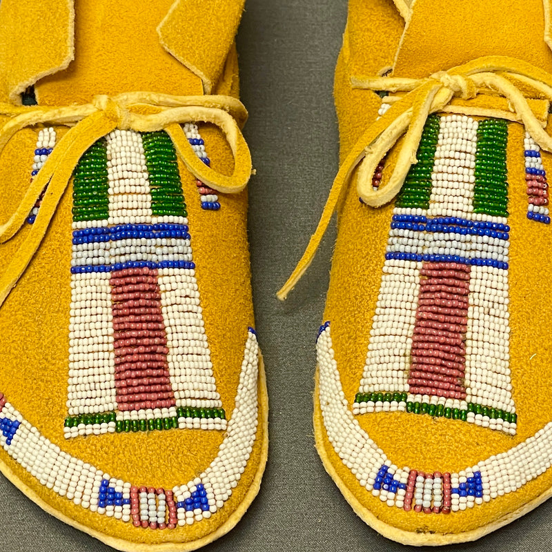 Plains Beaded Child's Moccasins by Jim Lenoch, contemporary reproduction   (GM100)