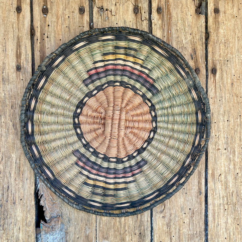 Vintage Hopi Third Mesa Wicker Plaque Basket  (DV36)