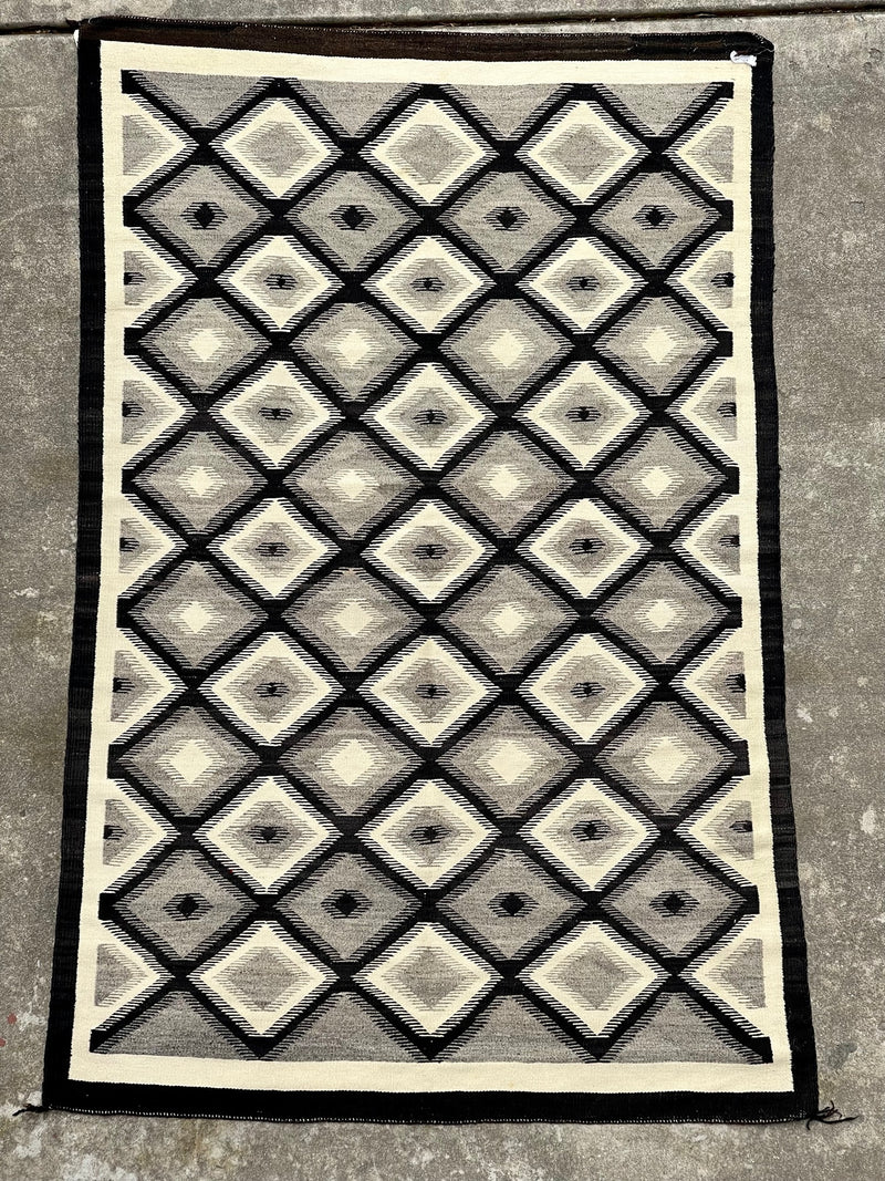 Navajo rug weaving in Eyedazzler style, authentic Native American, handwoven (GM370)