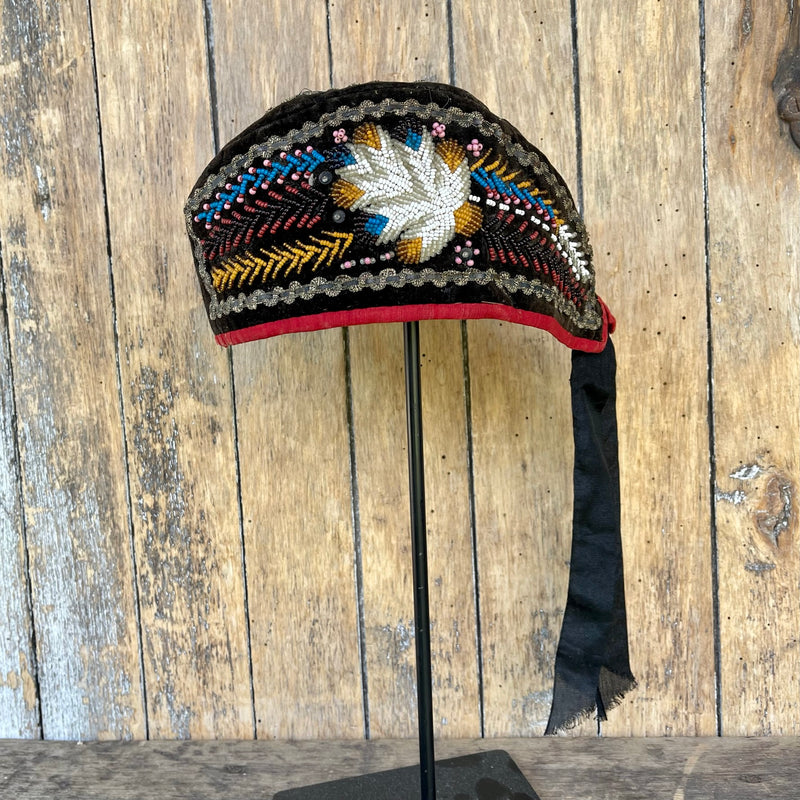 GB ORIGINAL: The Navajo Feather Banded Suede Hat in Grey – Glitzy